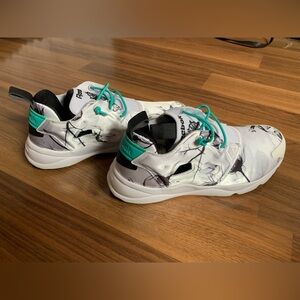 Reebok Furylite Graphic Sneakers